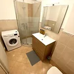 In Pieno Centro - 500 Metri Dal Mare. Apartamento