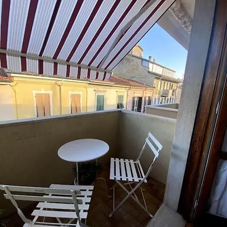 Lejlighed In Pieno Centro - 500 Metri Dal Mare. Viareggio